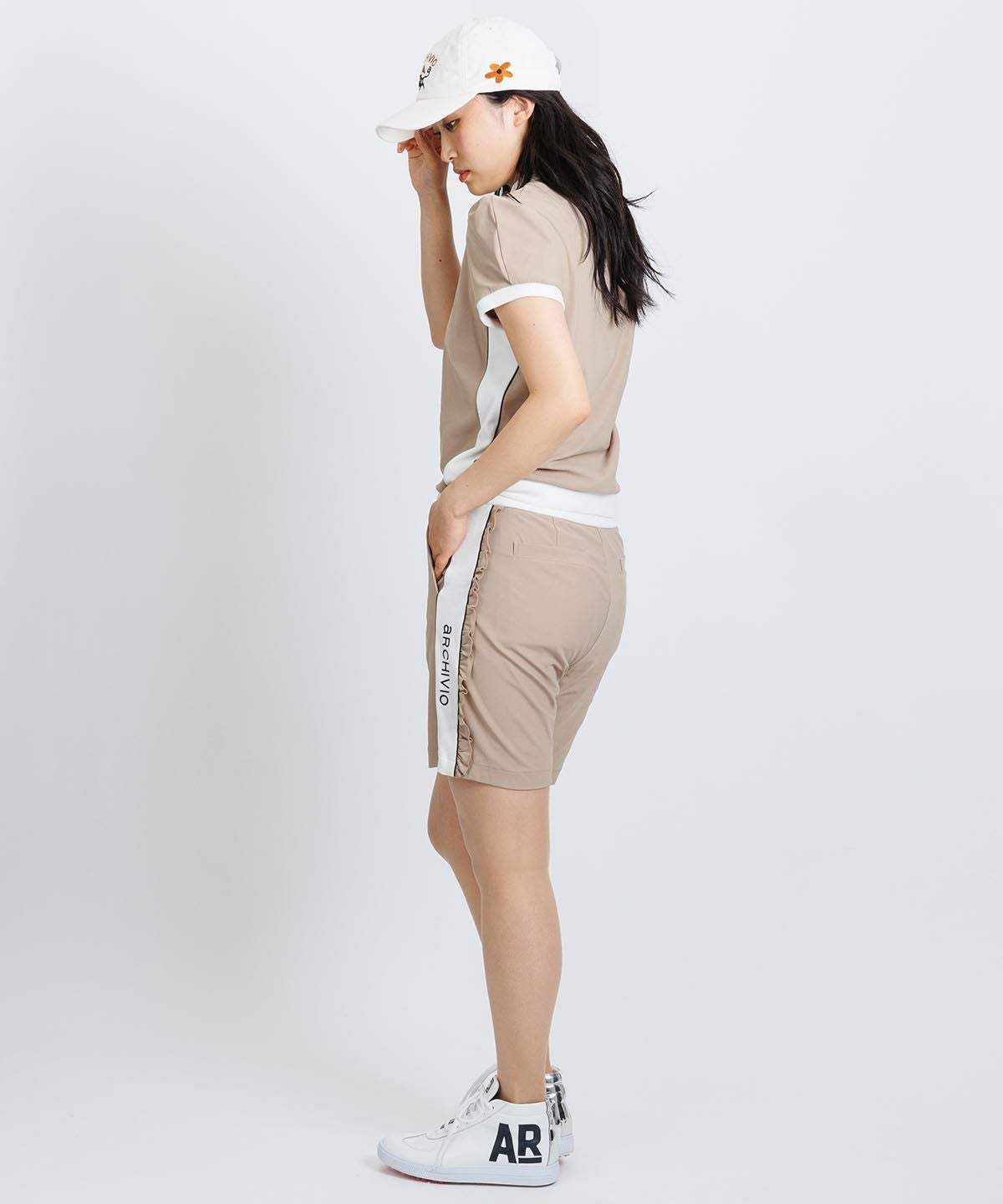 モデル着用画像（ベージュ）