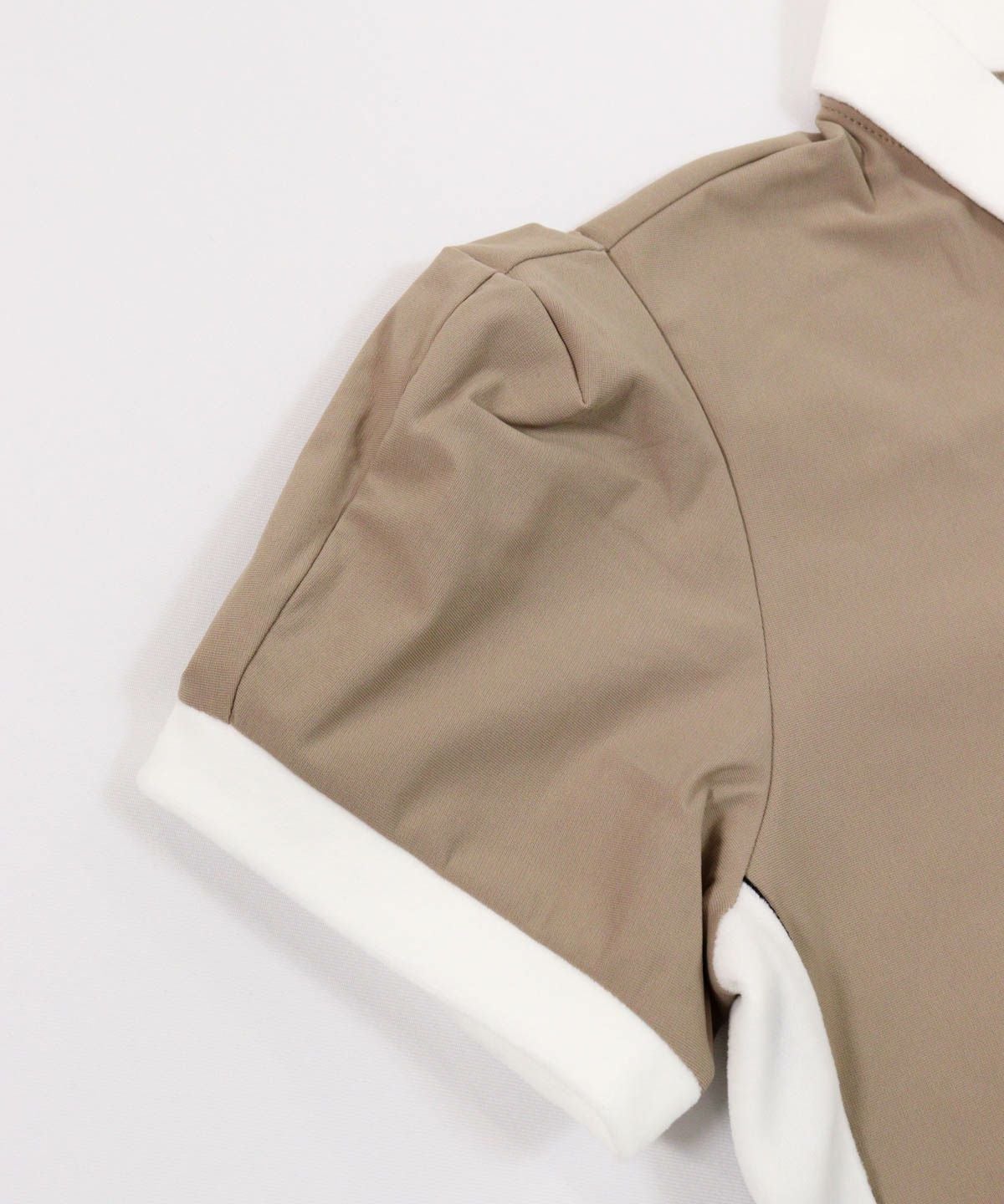 袖部分（ベージュ）