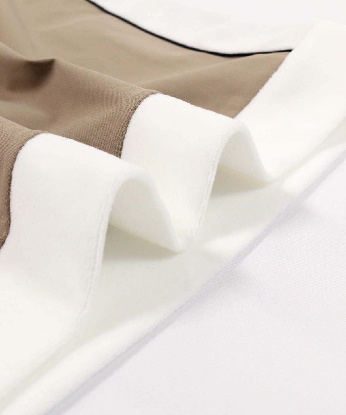 生地感（ベージュ）