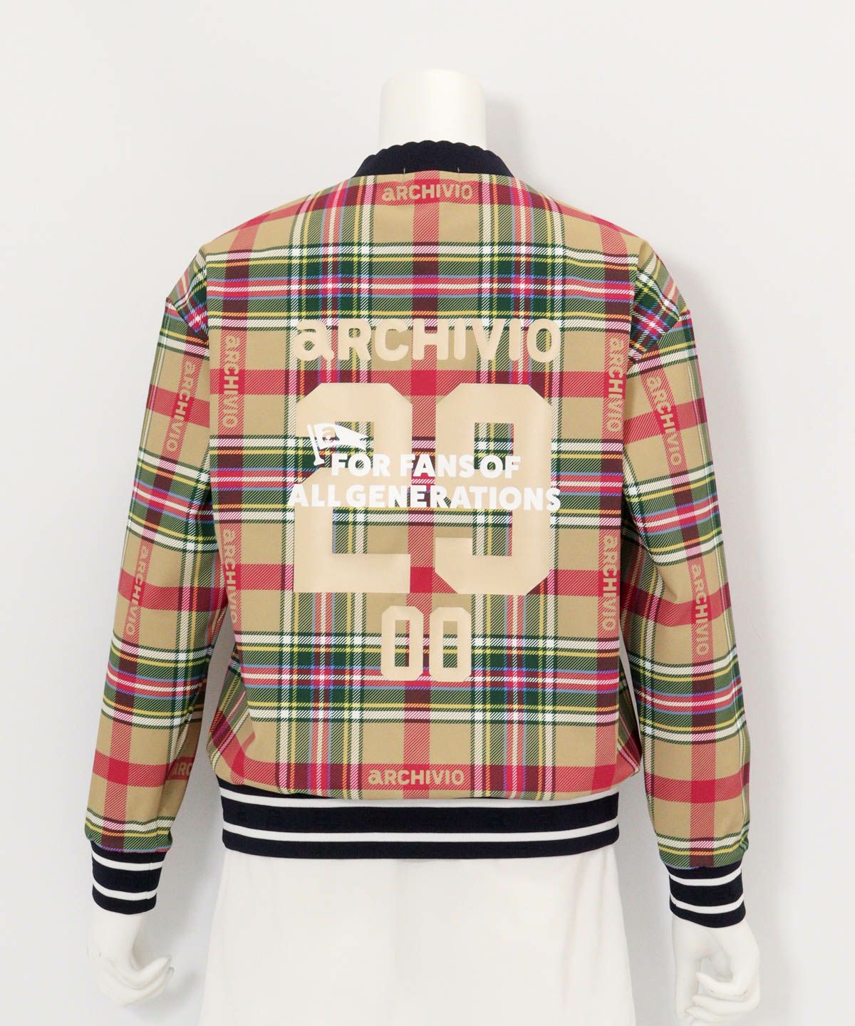 ポーチ付カレッジ風プルオーバー(ベージュ)