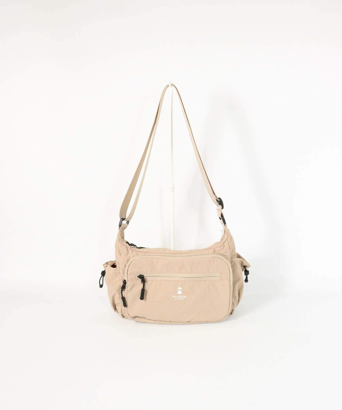 軽量撥水ナイロンショルダーバッグ|スタジオピッコーネ - ゴルフウェア