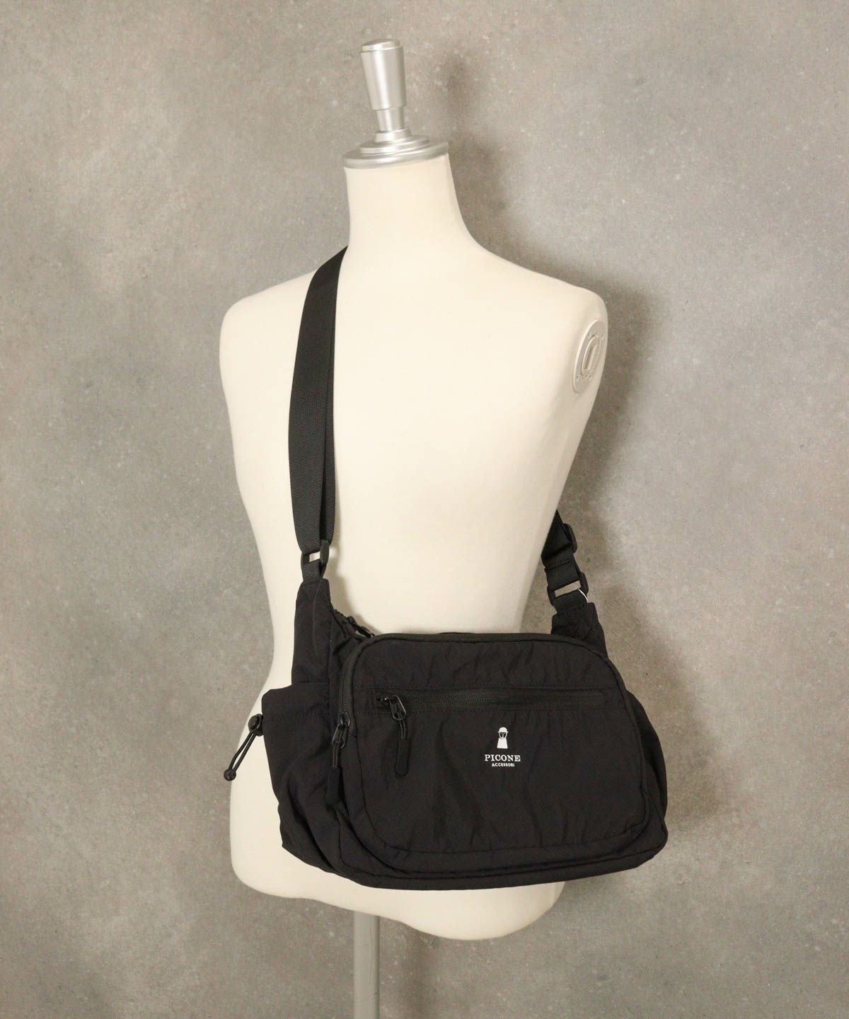 肩掛けイメージ（ブラック）