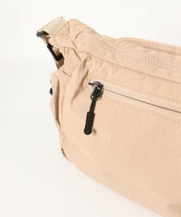 ファスナー部分（ベージュ）