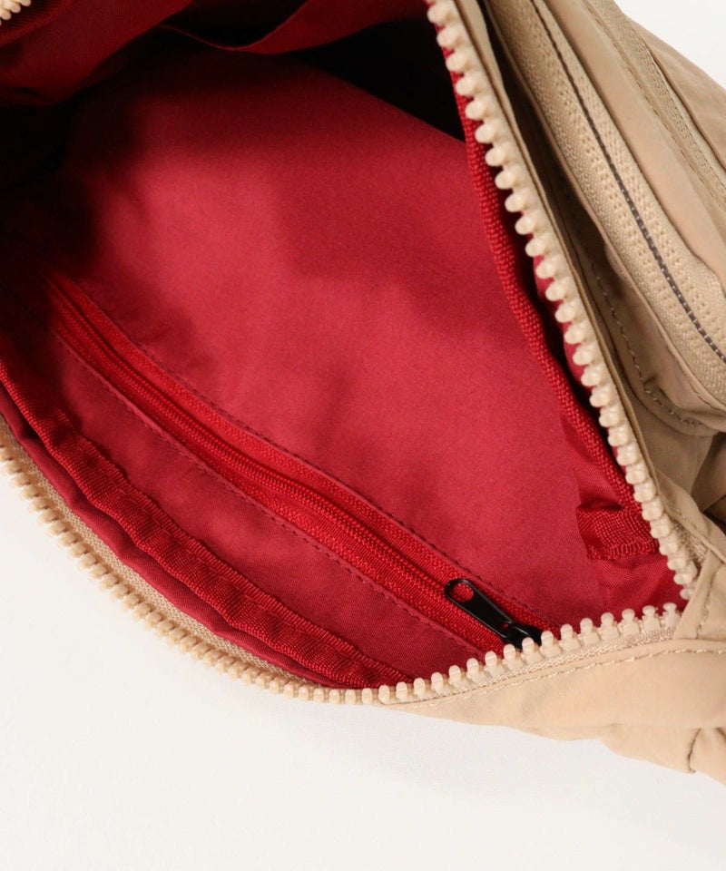 内側ファスナー部分（ベージュ）