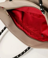 内側ファスナー部分（グレー）