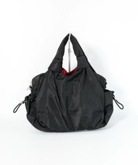 ショルダー付三層型バッグ後（ブラック）