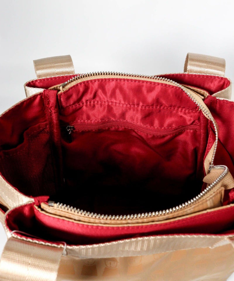 メインポケット