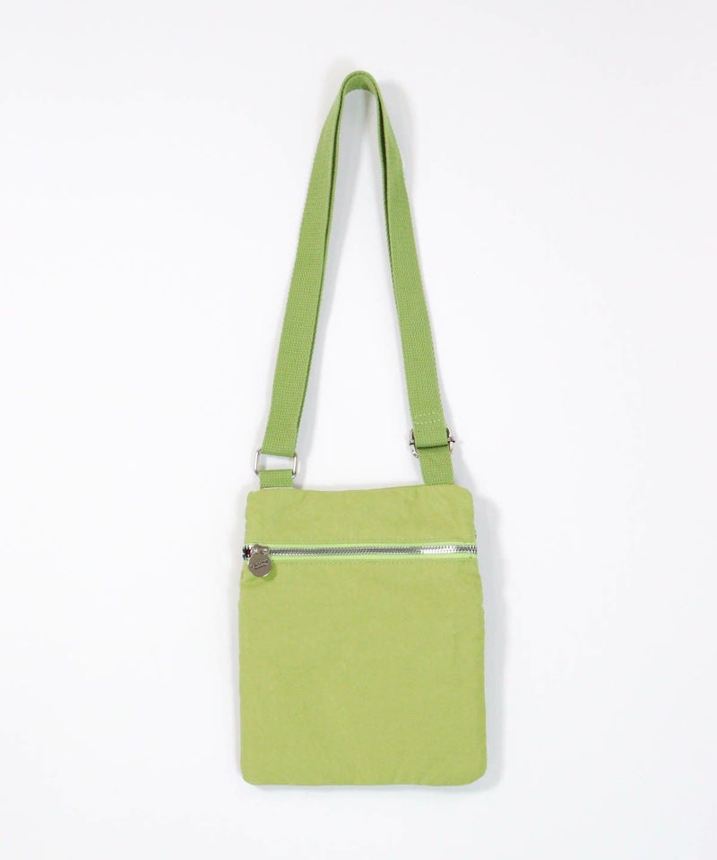 ファスナーポケットショルダーバッグ後（ライトグリーン）