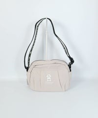 ボストン型ショルダーバッグ（ベージュ）