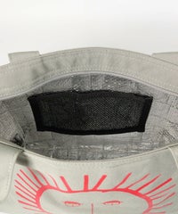 内側ポケット部分（ライトグレー）