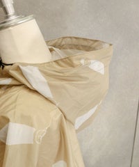 フード部分（ベージュ）