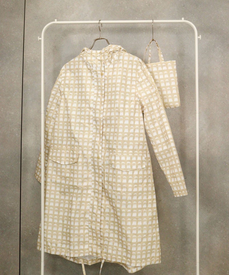  ピコ総柄レインコート（ベージュ）