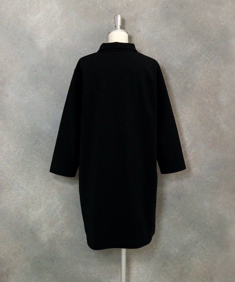 スキッパー襟七分袖冷感ワンピース（ブラック）後ろ