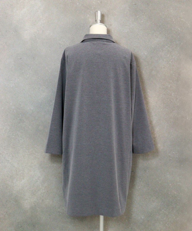 スキッパー襟七分袖冷感ワンピース（グレー）後ろ