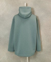 ブローチ付フードコート後ろ（グリーングレー）