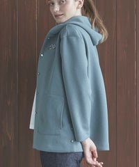 モデル着用画像（グリーングレー）