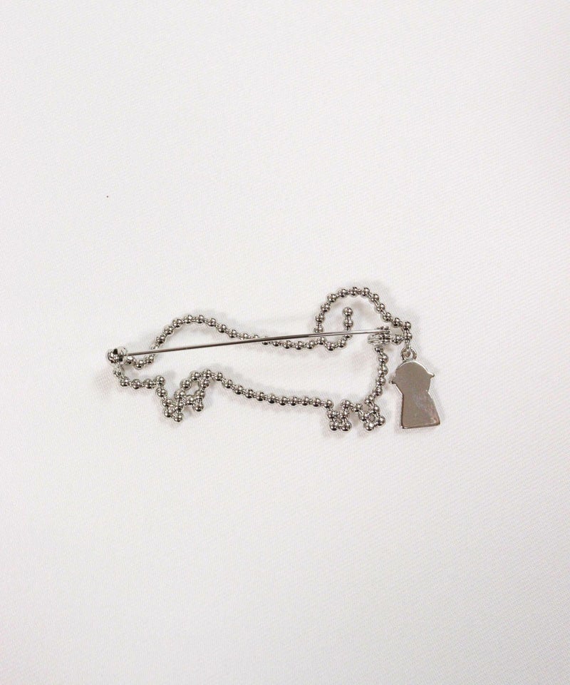 犬ブローチ裏面