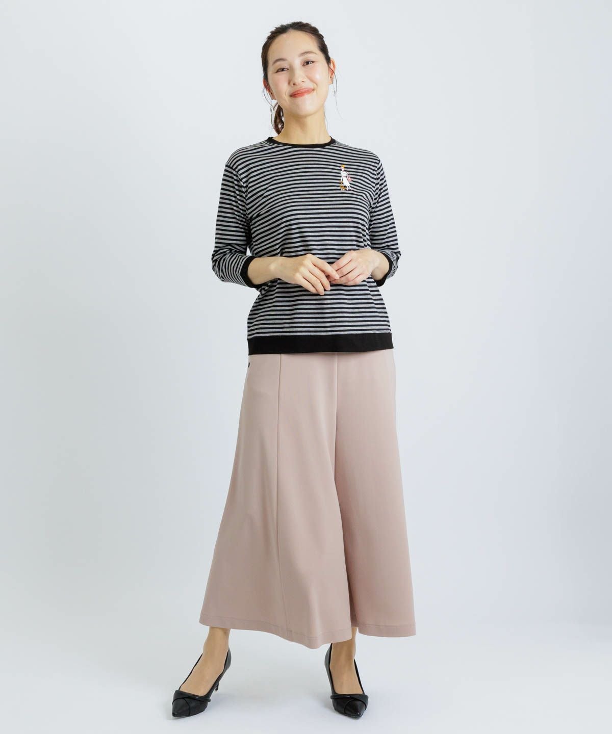 モデル着用画像（ピンクベージュ）