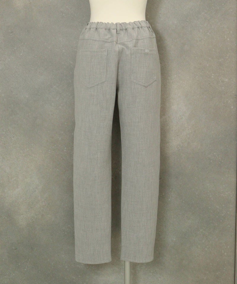 ベーシックテーパードパンツ後（ライトグレー）