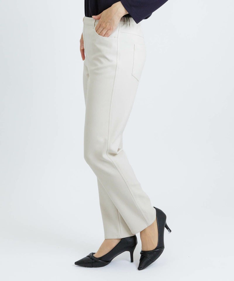 モデル着用画像（ベージュ）