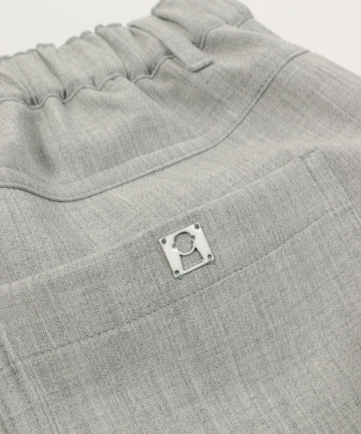 後ろポケット部分（ライトグレー）