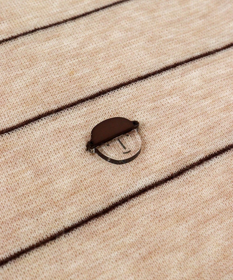 胸元デザイン部分