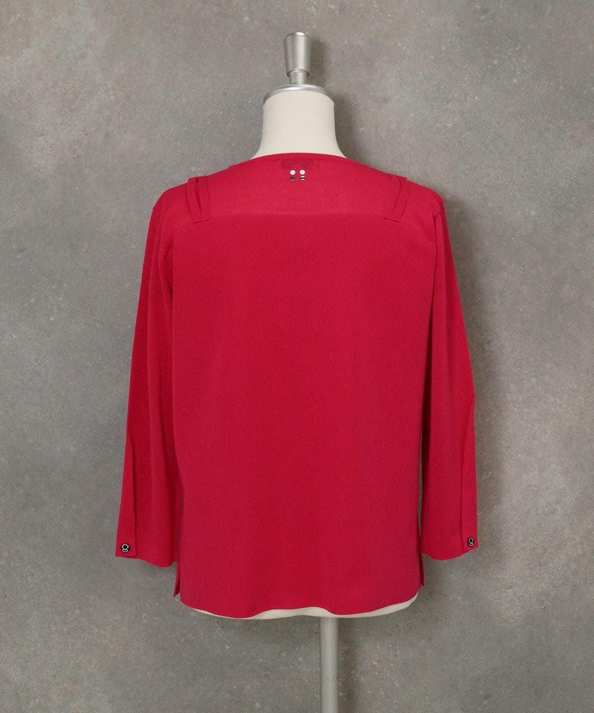 レイヤード風デザインニット(ピンク)後ろ