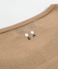 首元後ろアップ(ベージュ)