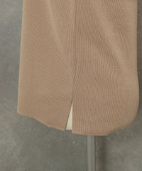 裾(ベージュ)
