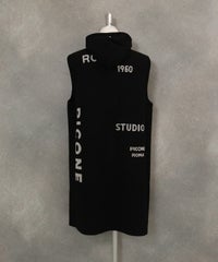 フード付ロングニットベスト(ブラック)後ろ