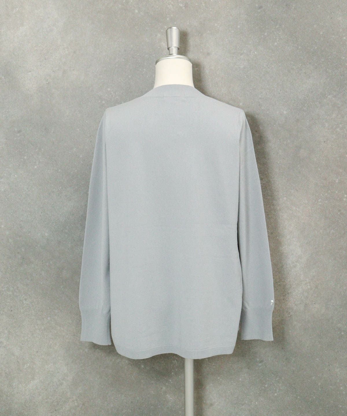 フロッキーロゴニット（ライトグレー）後ろ