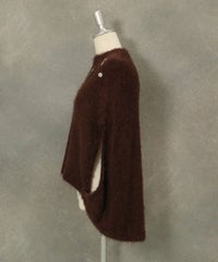 ウール混フェザーニットポンチョ横（ブラウン）