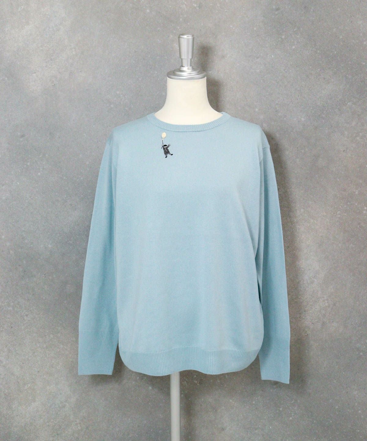 シルク100％ポイント刺繍ニット（ライトブルー）