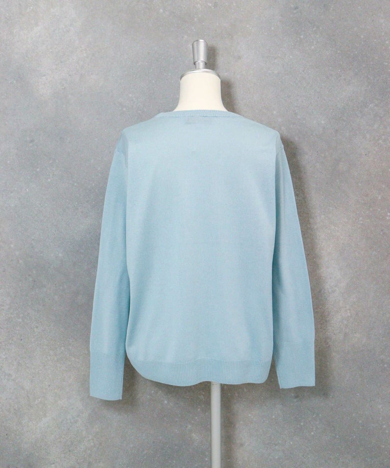 シルク100％ポイント刺繍ニット後ろ（ライトブルー）