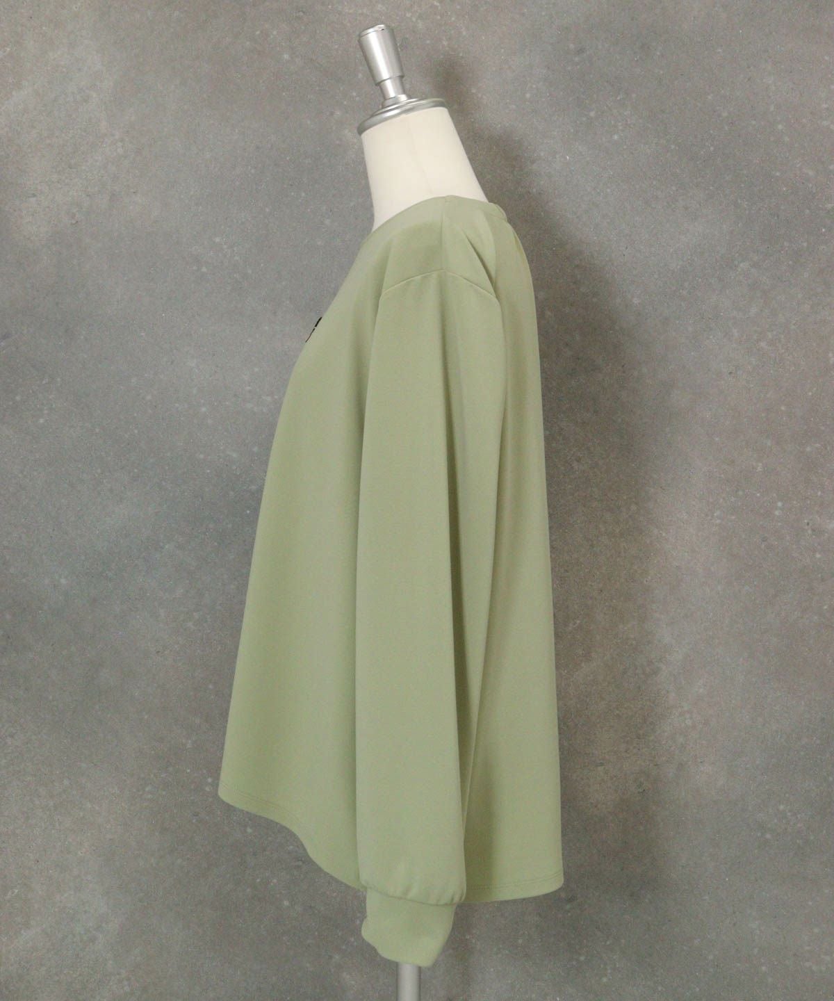 刺繍ポンチプルオーバー横（グリーン）