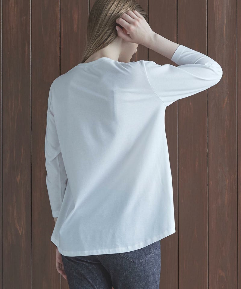 モデル着用画像（ホワイト）