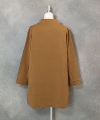 ソフトダンボールチュニック後ろ（キャメル）