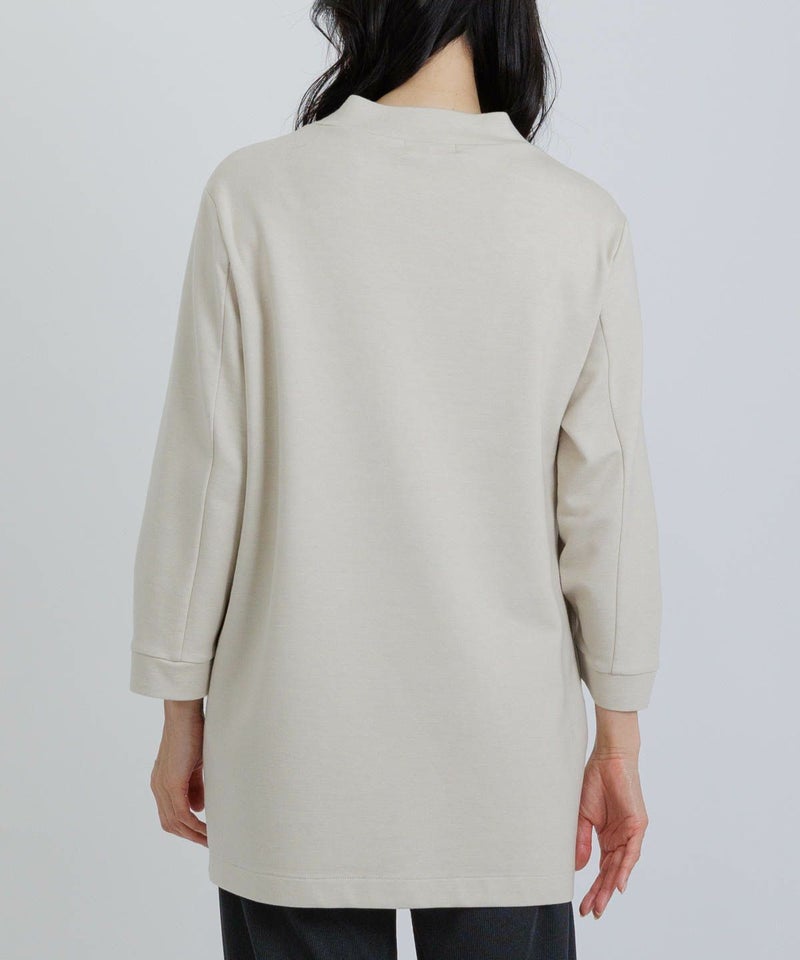 モデル着用画像（ベージュ）