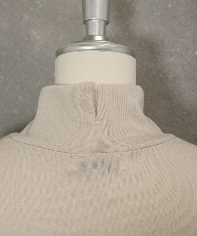 首元後部分（ベージュ）