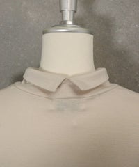 襟元後部分（ベージュ）