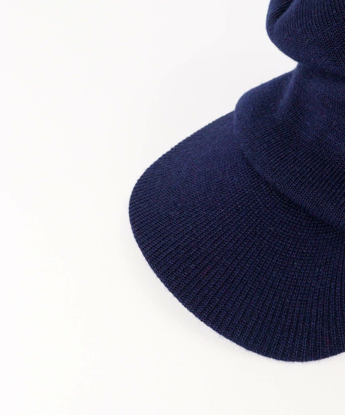 ツバ部分（ネイビー）