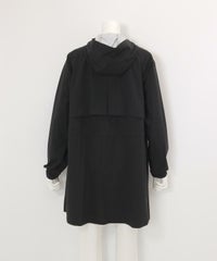 フード付撥水ナイロンコート(ブラック)後ろ