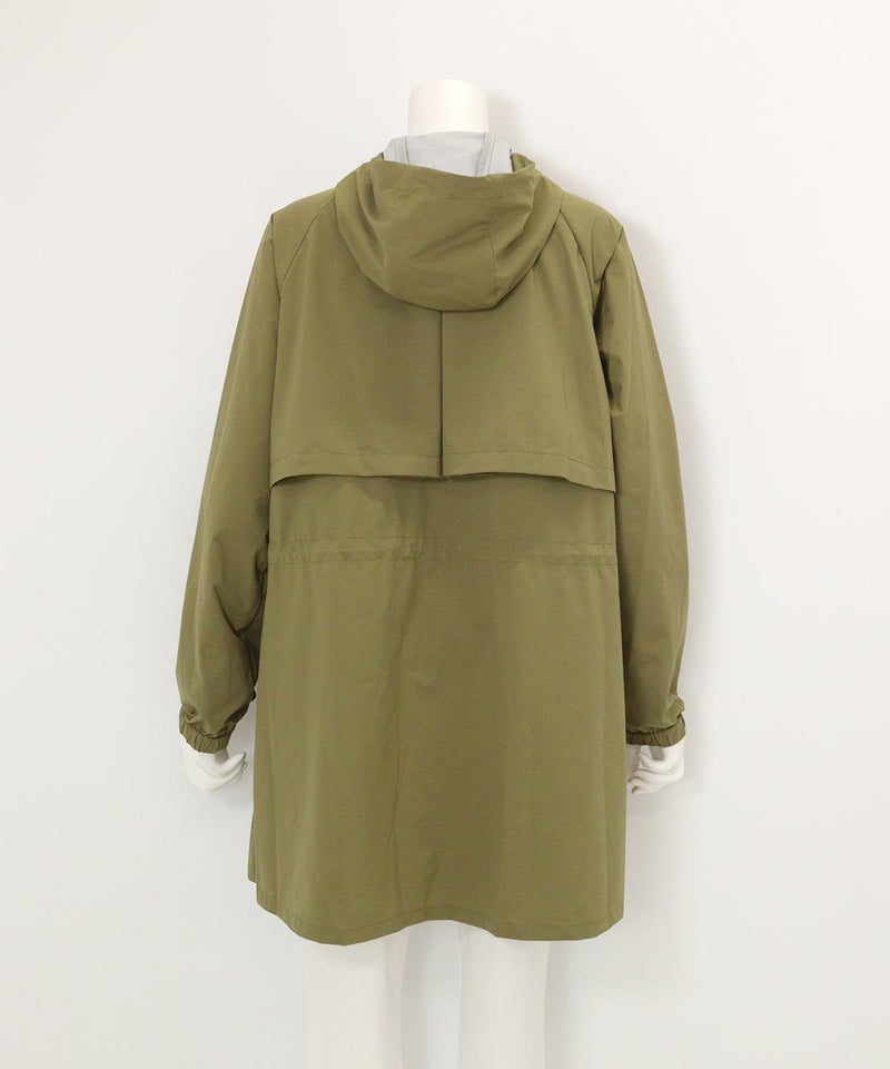 フード付撥水ナイロンコート(カーキ)後ろ