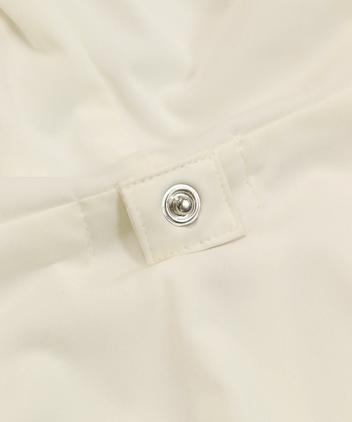 ボタン(ホワイト)