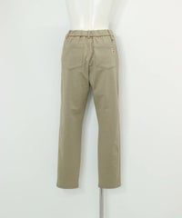 千鳥エンボス冷感パンツ(キャメル)後ろ