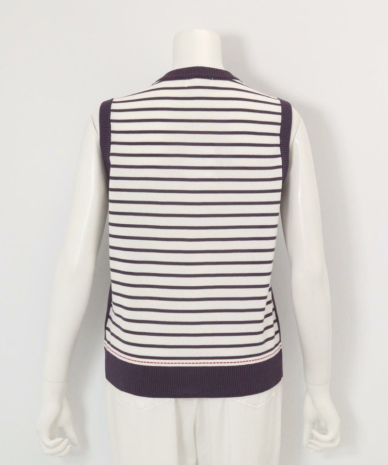 バックボーダーニットベスト(ネイビー)後ろ