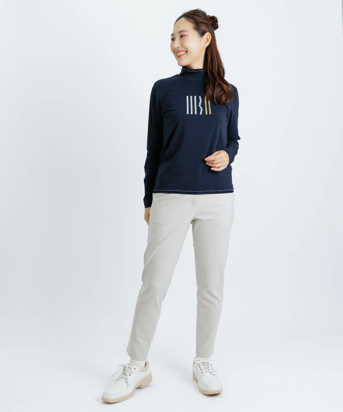 モデル着用画像(ネイビー)