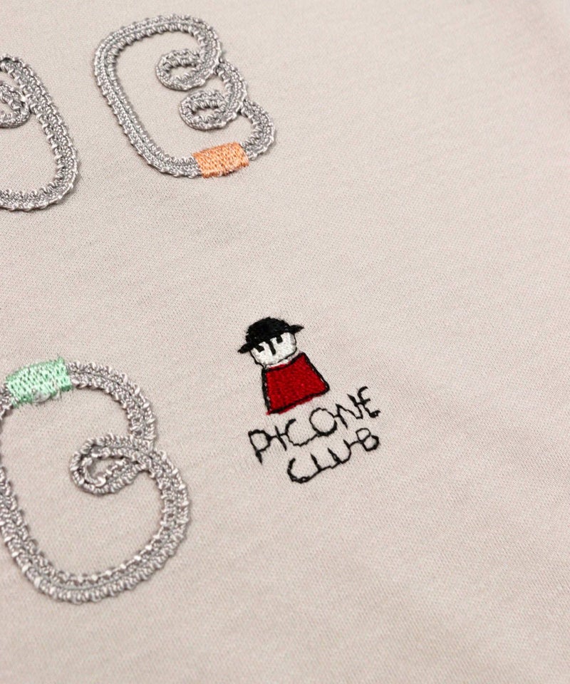 胸元デザイン部分（ライトグレー）