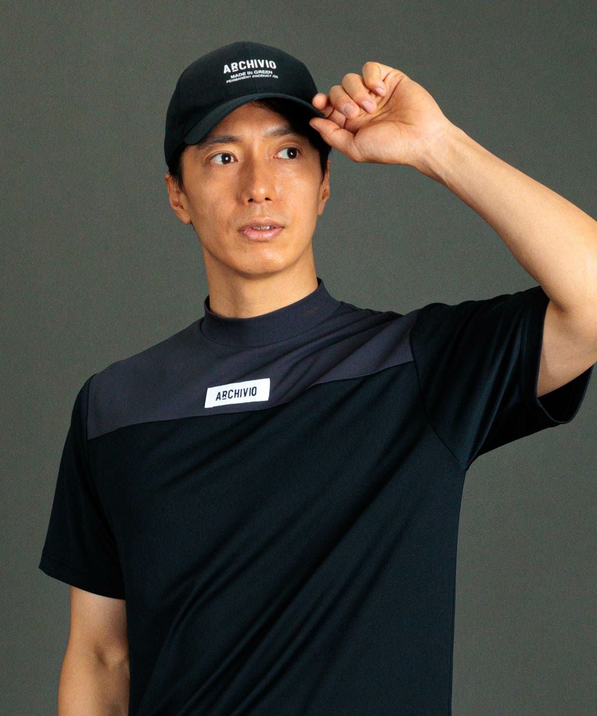 モデル着用画像（ブラック）