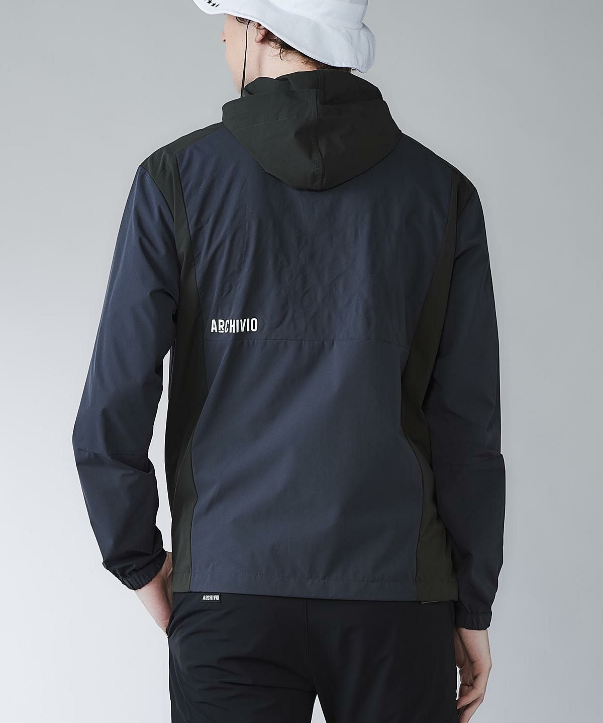 モデル着用画像（ブラック）